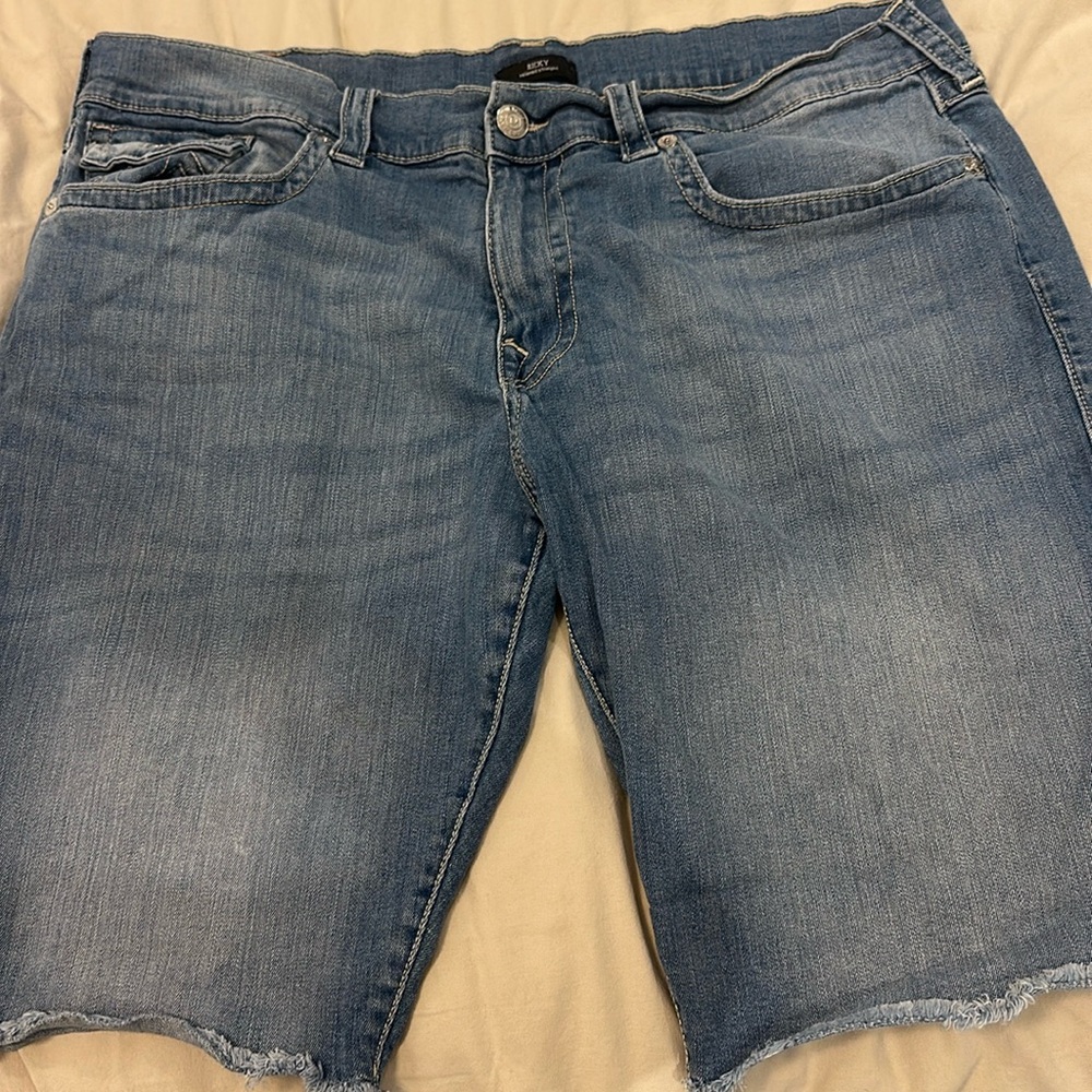 True religion short